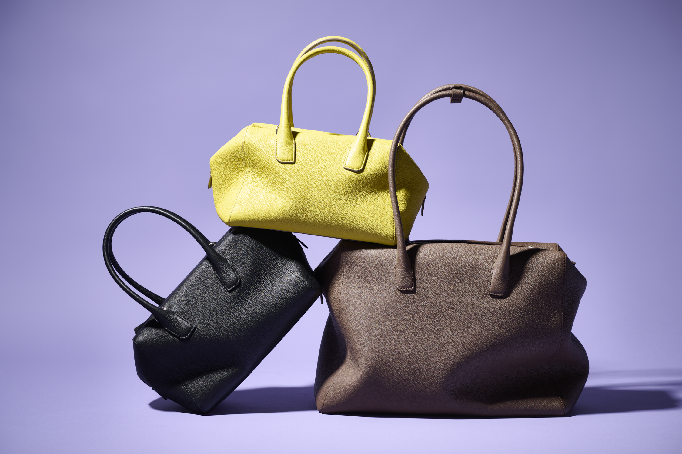 イメージ（PC用）：波の満ち引きのように、形を変えるバッグ。-ONDA BAG COLLECTION